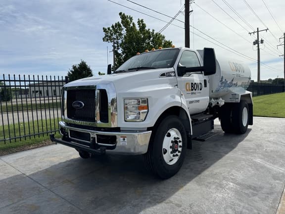 2024 Ford F750 2000 on the lot