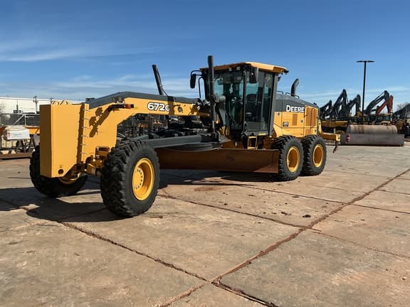 2018 John Deere 672G on the lot