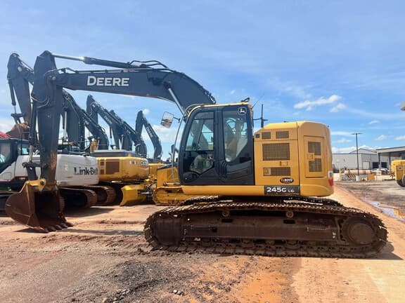 2018 John Deere 245G LC on the lot